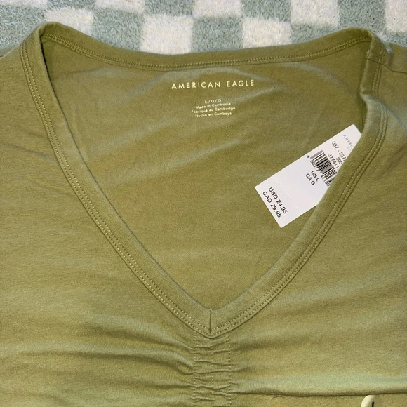 American Eagle Light Green Crop Top Tee Ruched
Front size Large NWT - Picture 2 of 5